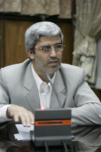 مدیر عامل شرکت مخابرات ایران خبر داد:  استفاده از تولید داخل برای توسعه شبکه