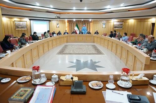 مهندس اصغریان معاون توسعه مدیریت ومنابع انسانی استانداری گیلان و نایب رئیس کارگروه دولت الکترونیکی استان: باید سمت و سوی فعالیتهای خود را در راستای استفاده از فناوری اطلاعات  تنظیم کنیم