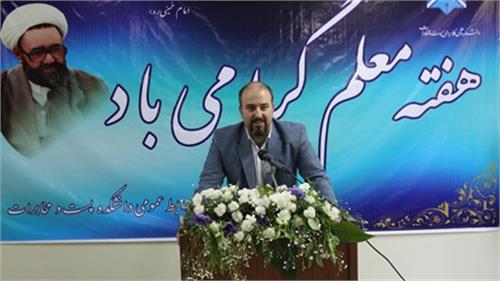 دکتر یزدانیان : هدف اصلی دانشکده ارتقاء سطح کیفی آموزش های حوزه ICT است