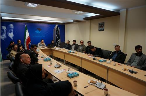 برگزاری 4 نشست کارشناسی و تخصصی توسعه دولت الکترونیک با حضور کارشناسان فناوری اطلاعات دستگاههای اجرایی استان همدان و تبیین و تشریح مدل و ضوابط فنی و اجرایی توسعه دولت الکترونیکی.