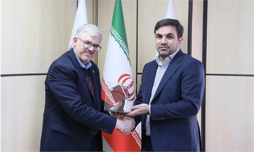ضرورت استفاده از فناوری فضایی در سامانه پنجره واحد مدیریت زمین