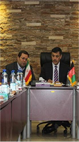 بازدید وزیر مخابرات و فناوری اطلاعات افغانستان از شرکت پست ایران/ آشنایی با توانمندی بخش پستی