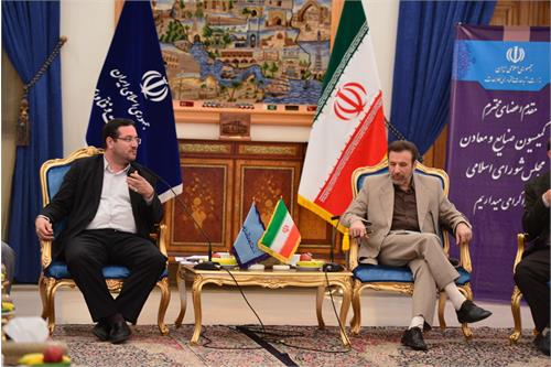 رئیس کمیسیون صنایع و معادن مجلس شورای اسلامی:تحقق اهداف چشم انداز بدون ICT غیر ممکن است