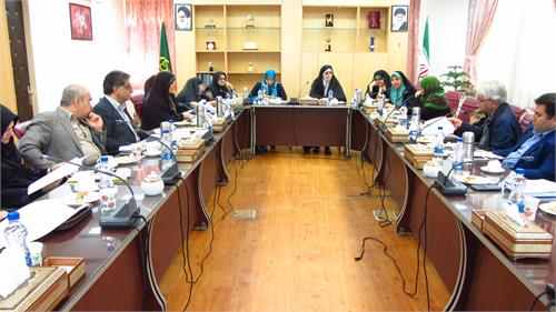 در اولین جلسه شورای سیاستگذاری جشنواره زن، خانواده و رسانه مطرح شد: برگزاری نخستین جشنواره زن‌،‌ خانواده و رسانه با رویکرد ظرفیت سنجی وآسیب شناسی در حوزه زنان و خانواده