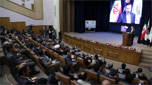 دکتر واعظی: نیاز کشور به رشد و توسعه با آموزش جوانان امکانپذیر است