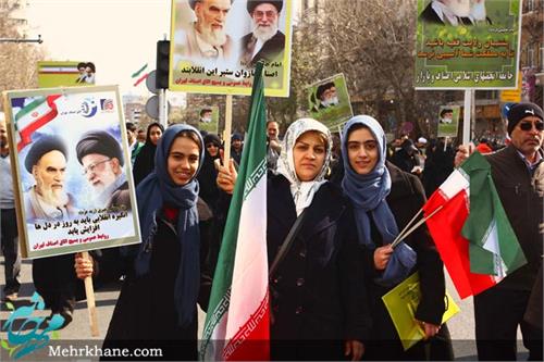 زنان در راهپیمایی 22 بهمن/ گزارش تصویری