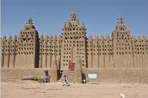 بزرگترین بنای ساخته شده از آجر خشتی جهان + تصاویر